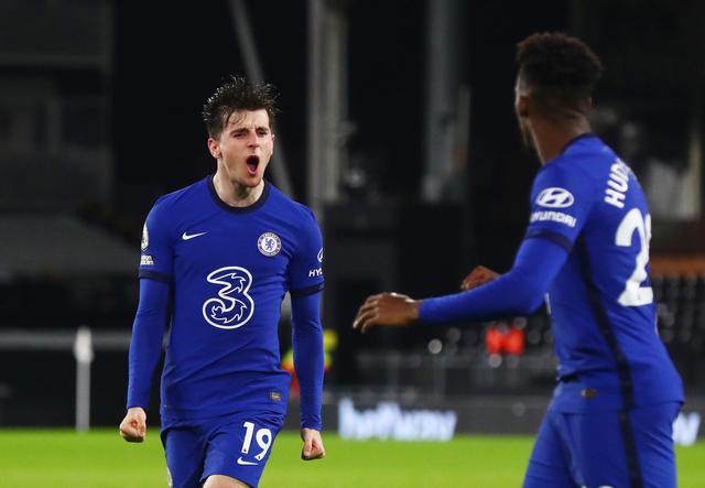 每体：巴萨正在关注怀森，但需要面临多支球队的激烈竞争