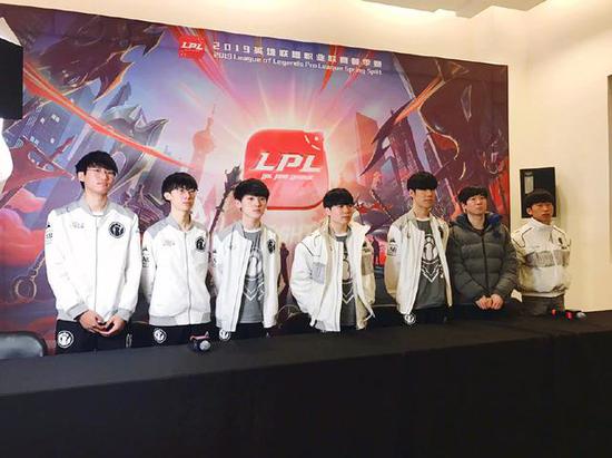 拉内对首次 拉内对首次